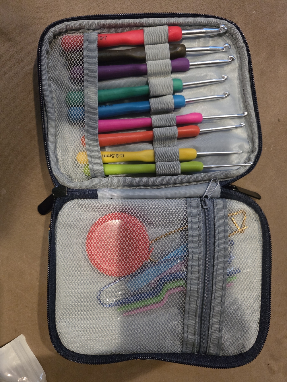 Crochet Books And Hooks - Picture 5 of 11